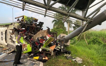 Begini Kronologi Bus Ardiansyah Tewaskan 13 Penumpang di Tol Sumo - JPNN.com Jatim