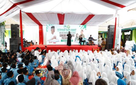 Santri di Indramayu Deklarasi Dukung Ganjar Maju Pilpres 2024 - JPNN.com Jabar