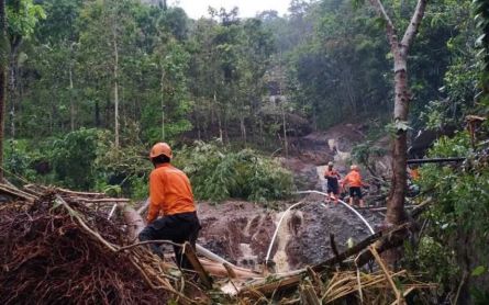 Banjir Bandang dan Tanah Longsor Terjadi di Borobudur, 2 Rumah Rusak - JPNN.com Jateng