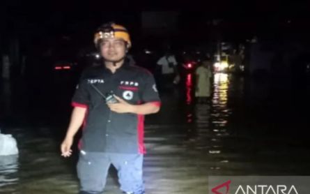 Banjir di Kota Sampang Rendam 5 Kelurahan dan Rutan, Ketinggian Capai 2 Meter - JPNN.com Jatim