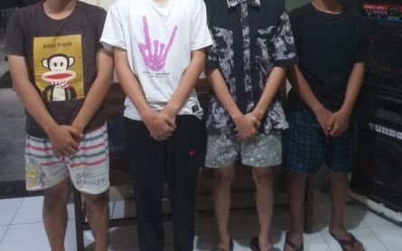 Bawa Senjata Tajam Tengah Malam, 4 Remaja di Sleman Ditangkap Polisi - JPNN.com Jogja