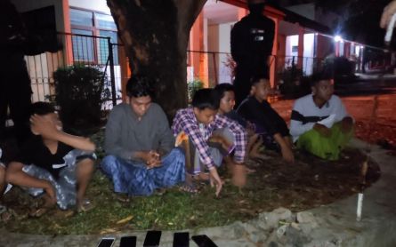 7 Remaja di Bondowoso Gagal Perang Sarung, Rasakan Akibatnya - JPNN.com Jatim