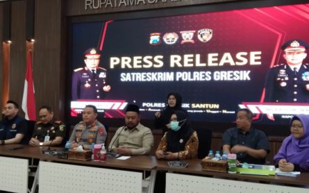 RS Ibnu Sina Sebut Mata Siswi SD Gresik yang Dicolok Normal, Tak Ada Bekas Luka - JPNN.com Jatim