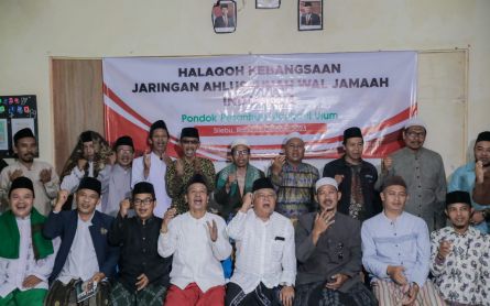 Teruntuk Ganjar Pranowo dan Mahfud MD, Begini Harapan Para Ulama serta Pimpinan Ponpes di Kuningan - JPNN.com Jabar