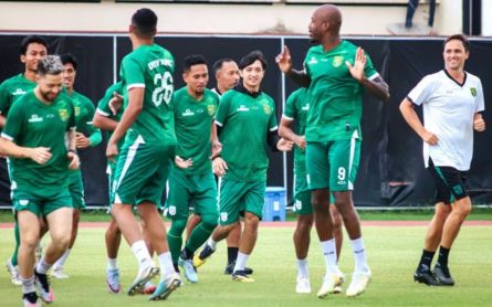 Tunjuk Pelatih Baru, Persebaya Sudah Mulai Bahas Soal Musim Depan - JPNN.com Jatim