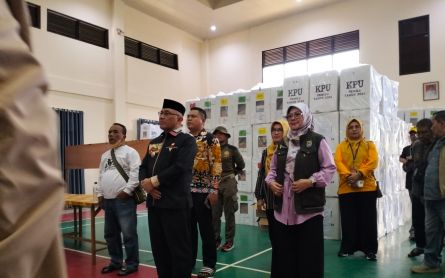 Wali Kota Depok Pantau Rekapitulasi Perhitungan Suara Tingkat Kecamatan - JPNN.com Jabar