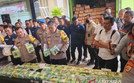 Komplotan Pengedar Narkotika Lintas Pulau Terungkap di Jawa Tengah - JPNN.com Jateng