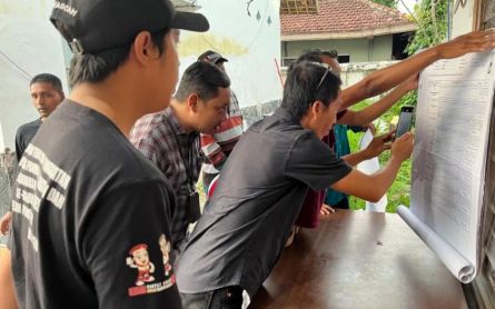 KPU Jember Temukan Manipulasi Suara di 2 TPS, Diduga Pelaku Orang yang Sama - JPNN.com Jatim