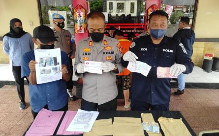 Gasak Ratusan Gram Emas dan Uang Milik Majikan, Suami Istri Ini Ditangkap Polisi - JPNN.com Kaltim