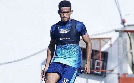 Hari Ini Bergerak ke Samarinda, Persib Boyong 22 Pemain, Ada Ricky Kambuaya - JPNN.com Kaltim