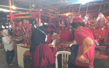 Satu Bulan Jelang Ramadhan, Daging Sapi di Bandar Lampung Naik hingga Rp130 Ribu - JPNN.com Lampung
