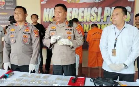 Polisi Mengamankan 2 Pengedar Narkotika, Ribuan Inex Disita - JPNN.com Lampung