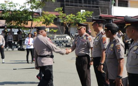 682 Prajurit Polda Papua Naik Pangkat, Ini Pesan Irjen Fakhiri - JPNN.com Papua