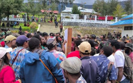 Kabar Gembira dari Penjabat Bupati Puncak untuk 436 Honorer K2 - JPNN.com Papua