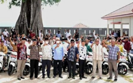 70 Motor Dinas Untuk Imam Masjid di Buton Selatan - JPNN.com Sultra