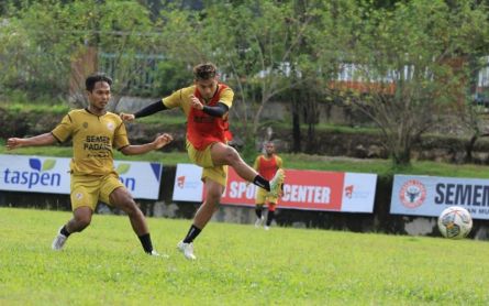 Semen Padang FC Tanpa Rosad Setiawan saat Laga Kontra PSDS Deli Serdang - JPNN.com Sumbar