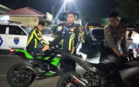 Pakai Knalpot Brong, 23 Unit Kendaraan Diangkut ke Polresta Padang - JPNN.com Sumbar