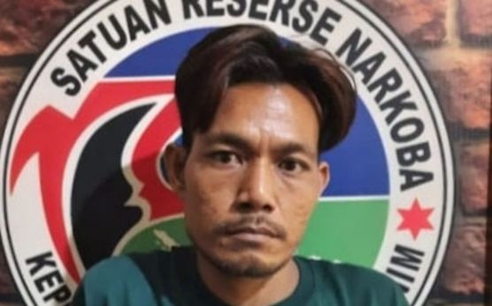 Rano Karno Tak Berkutik saat Warungnya Digerebek Polisi, Barang Buktinya Sebegini - JPNN.com Sumut