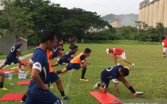 Delfi Adri Dibebankan Tugas Bawa Semen Padang FC ke Liga 1 - JPNN.com Sumbar
