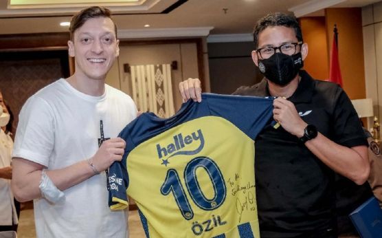 Mesut Ozil Ingin Gabung Bali United, Respons Teco Tak Terduga - JPNN.com Bali