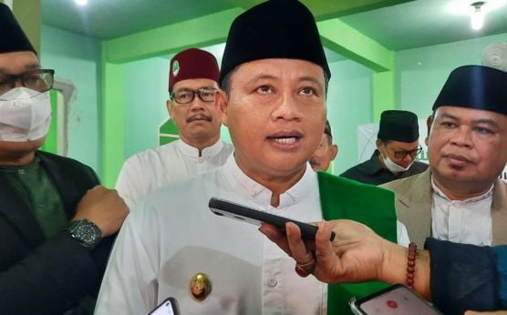 Uu Ruzhanul Ulum Siap Melantik Dani Ramdan Sebagai Penjabat Bupati Bekasi - JPNN.com Jabar