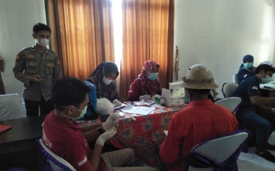 Vaksinasi Kembali Berlanjut, Lombok Tengah Capai 100 Ribu Dosis - JPNN.com NTB