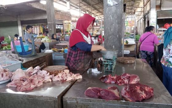 Wabah PMK Belum Pengaruhi Harga Daging Sapi di Mataram, Jangan Lengah! - JPNN.com Jatim