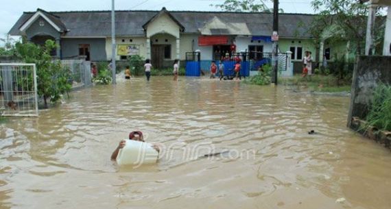 Sejumlah Kawasan di kota Batam Terendam Banjir - JPNN.com