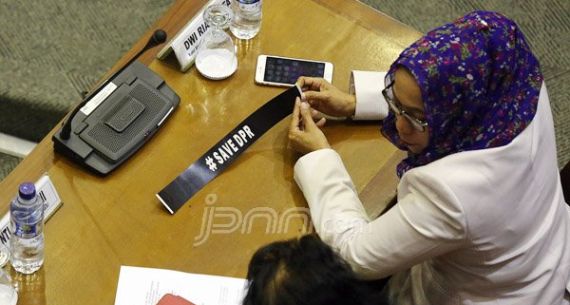 Pimpin Sidang, Setya Novanto Dibuat Kaget Aksi Pita Hitam Anggotanya - JPNN.com