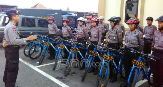 Polda Jambi Intensifkan Patroli Bersepeda - JPNN.com