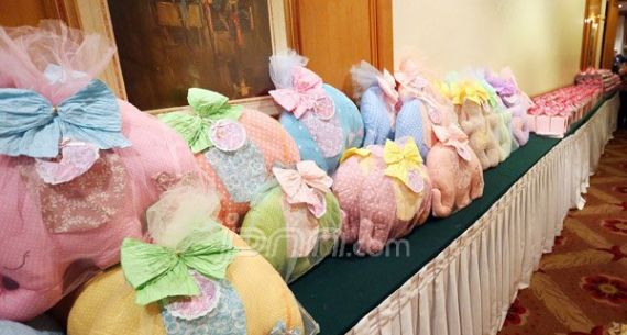 Anang-Ashanty Sediakan Souvenir Cantik untuk Ultah Pertama Putri Mereka - JPNN.com