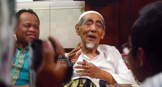 KH Maemun Zubair: PPP Harus Segera Konsolidasi Kepengurusan dan Fungsionaris Partai - JPNN.com