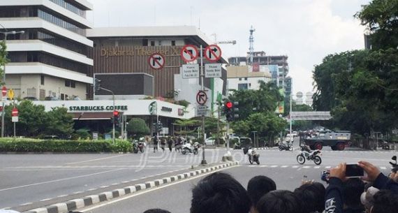 Dibantu TNI, Polisi Mengepung Kasawan MH Thamrin - JPNN.com