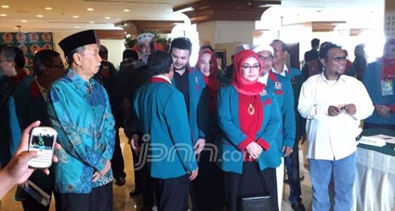 Rhoma Irama Lantik 18 Dewan Pimpinan wilayah Partai Idaman - JPNN.com