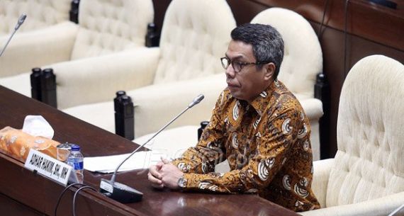 Adhar Hakim Jalani Fit and Proper Test Calon Anggota Ombudsman - JPNN.com