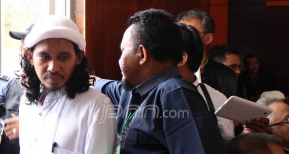 Sidang PK Baasyir Hadirkan Pimpinan Pelatihan Militer Abu Yusuf - JPNN.com