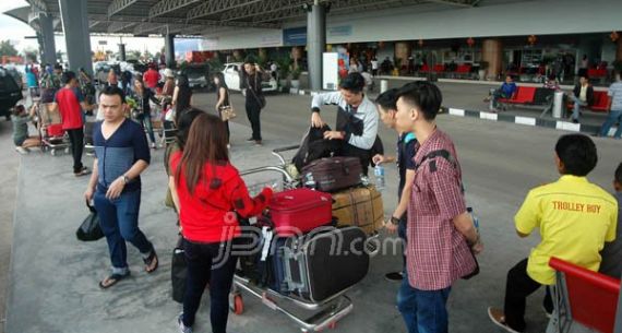 Mendekati Hari Raya Imlek, Bandara Supadio Dibanjiri Pemudik - JPNN.com