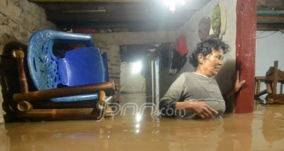 Diguyur Hujan Deras, Sejumlah Kawasan di Bandarlampung Terendam - JPNN.com