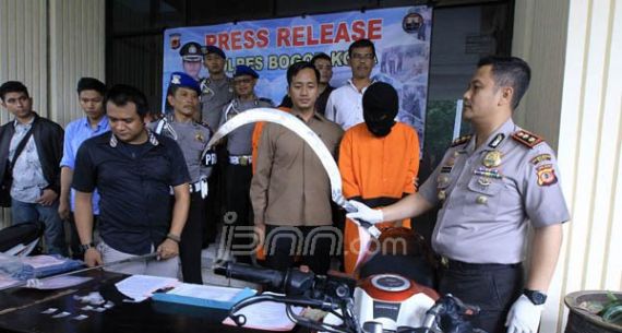 Polres Bogor Kota Ringkus Dua Pencuri Sadis Spesialis Mobil - JPNN.com