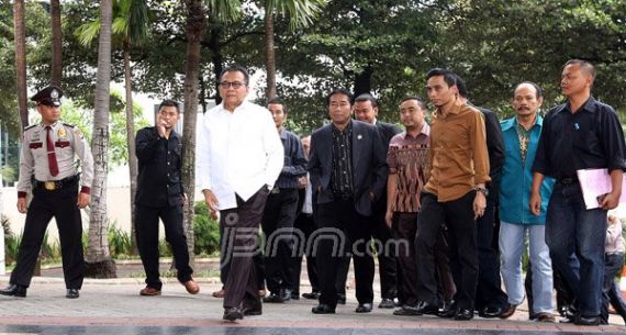 Pertanyakan Kasus Ahok, Anggota DPRD DKI Ramai-ramai Sambangi KPK - JPNN.com