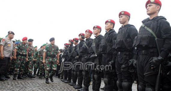 Panglima TNI Pimpin Apel Pengamanan KTT OKI - JPNN.com