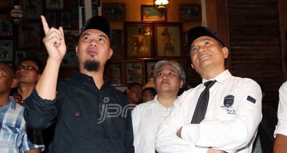 Cagub DKI 1 Ahmad Dhani dan Yusril Ihza Mahendra Bertemu - JPNN.com