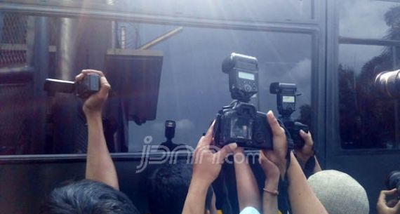 Usai Menyerahkan Diri, Labora Sitorus Akhirnya Tiba di LP Cipinang - JPNN.com