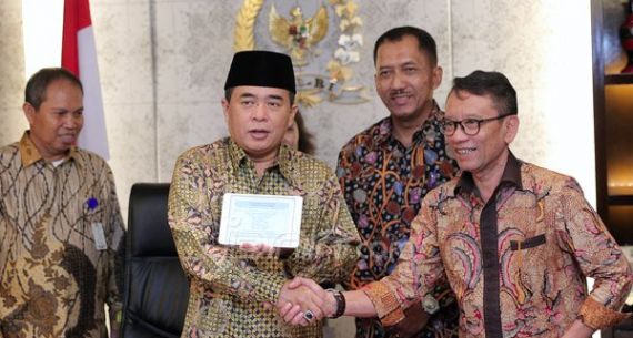 Ketua DPR Ade Komarudin Serahkan SPT Online Melalui e-Filing - JPNN.com