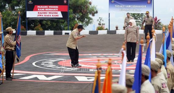 Mensos Khofifah Hadiri Perayaan HUT TAGANA ke-12 - JPNN.com