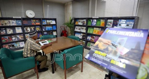 Lihat Nih Ruang Perpustakaan di Gedung DPR RI - JPNN.com