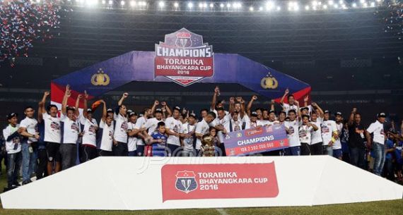 Arema Cronus Tampil Juara di Torabika Bhayangkara CUP 2016 - JPNN.com