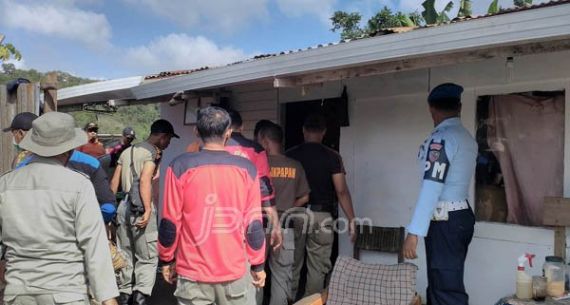 Membandal, Satpol PP Balikpapan Tindak Bangunan di Gunung Sari Ulu - JPNN.com