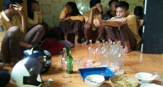 Pesta Miras, Siswa-siswi SMP di Lombok Diamankan - JPNN.com