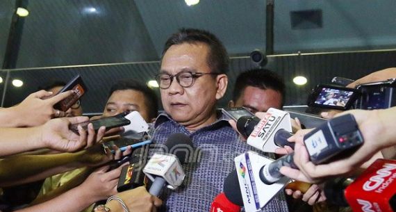 KPK Periksa Wakil Ketua DPRD DKI Mohamad Taufik - JPNN.com